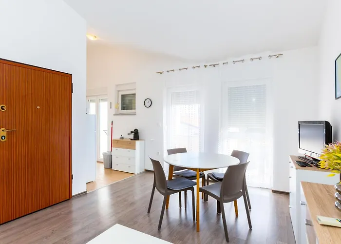 Loren - Mali - Second Floor