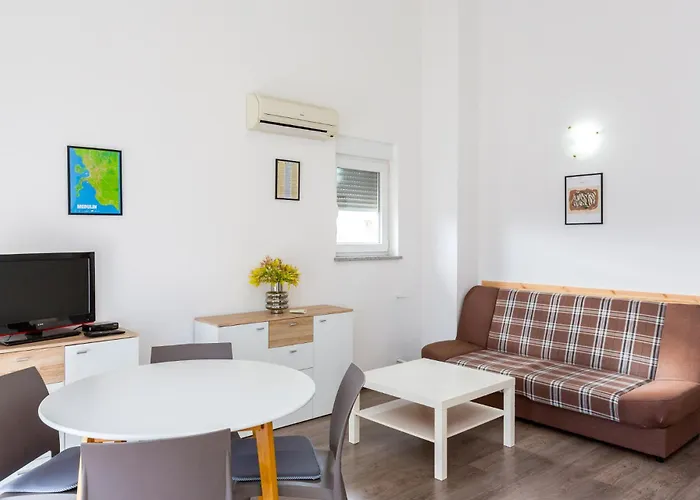 아파트 Loren - Mali - Second Floor 메덜린